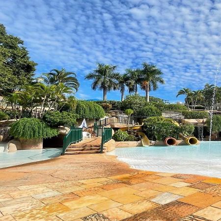 Villas Diroma Com Um Dia No Acqua Park, Splash E Slide Caldas Novas Kültér fotó
