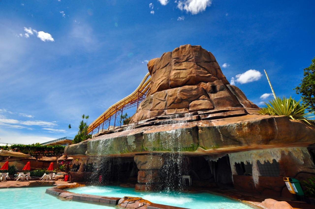 Villas Diroma Com Um Dia No Acqua Park, Splash E Slide Caldas Novas Kültér fotó