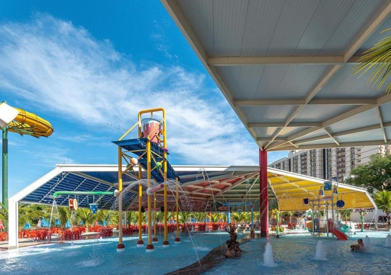 Villas Diroma Com Um Dia No Acqua Park, Splash E Slide Caldas Novas Kültér fotó