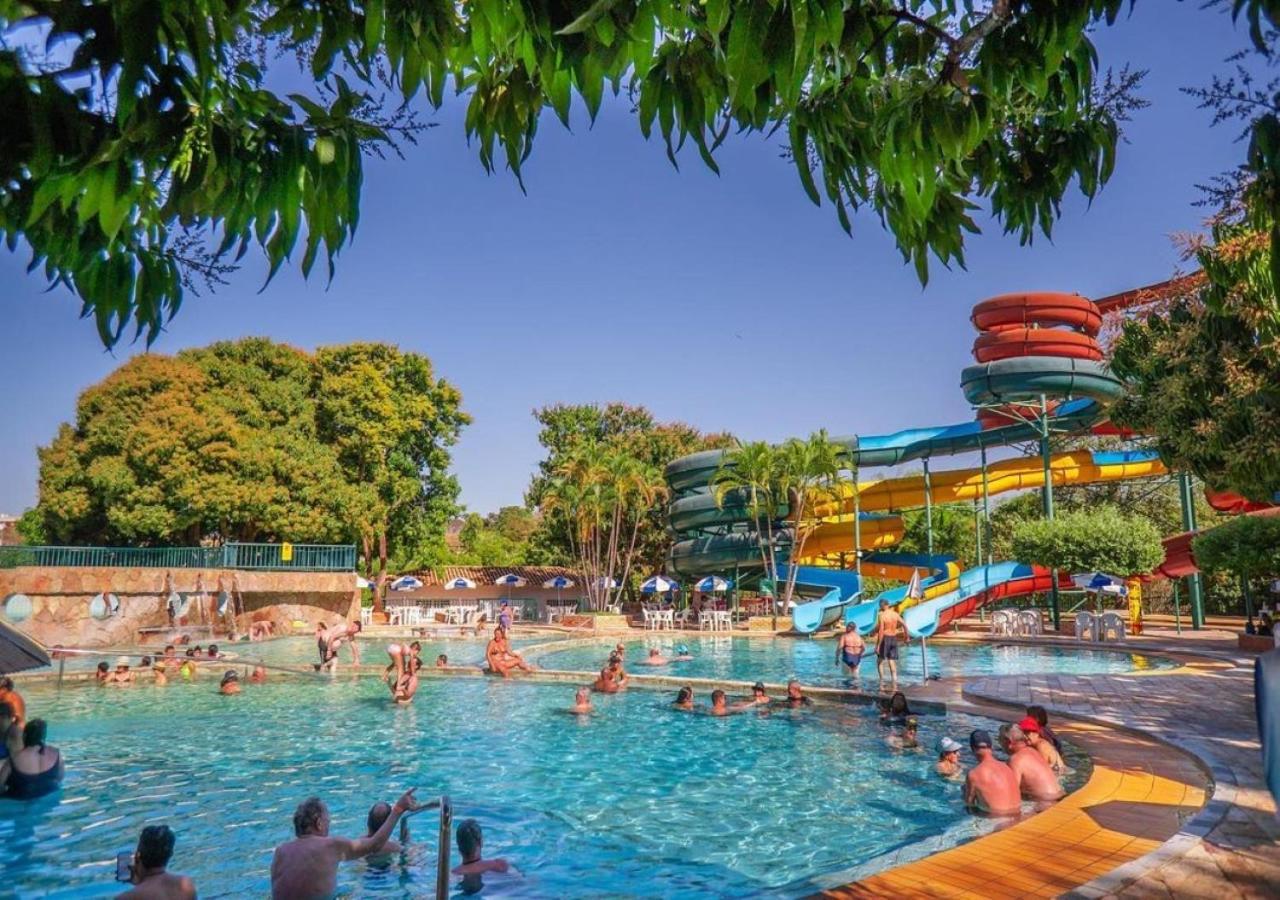 Villas Diroma Com Um Dia No Acqua Park, Splash E Slide Caldas Novas Kültér fotó