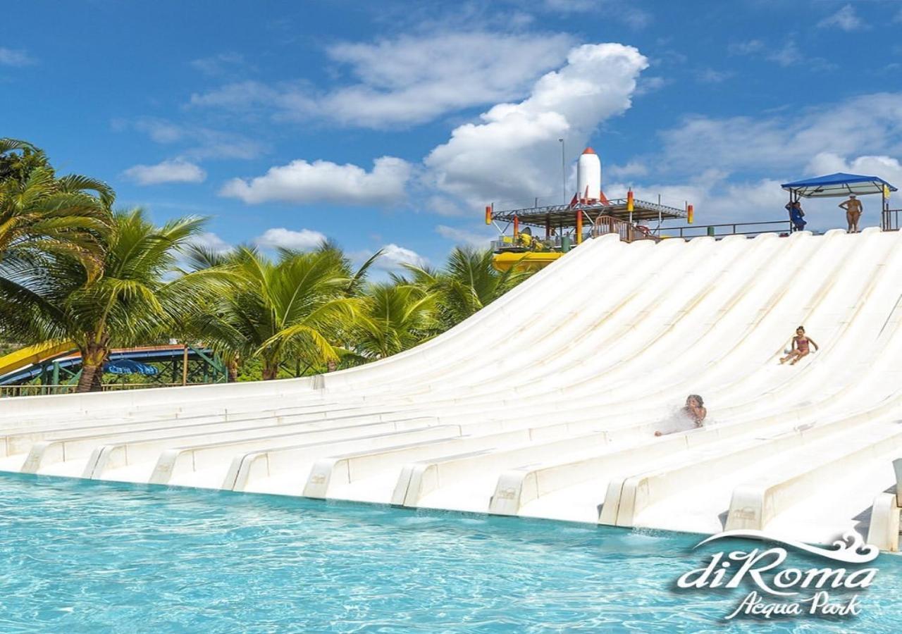 Villas Diroma Com Um Dia No Acqua Park, Splash E Slide Caldas Novas Kültér fotó
