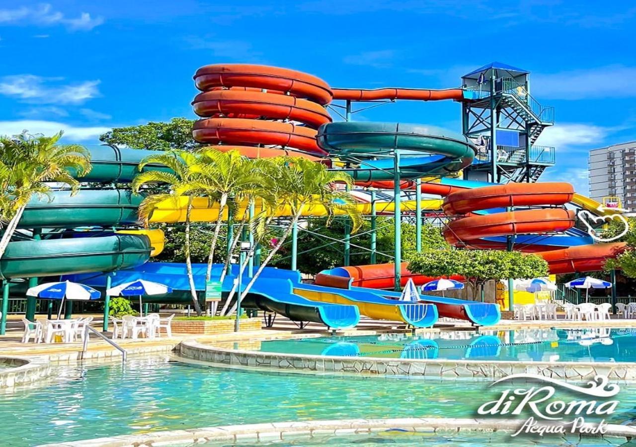 Villas Diroma Com Um Dia No Acqua Park, Splash E Slide Caldas Novas Kültér fotó